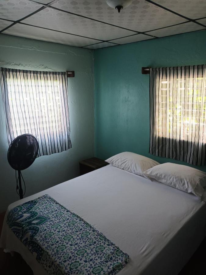 Gia'S Garage & Home For Bocas Travelers Almirante 외부 사진