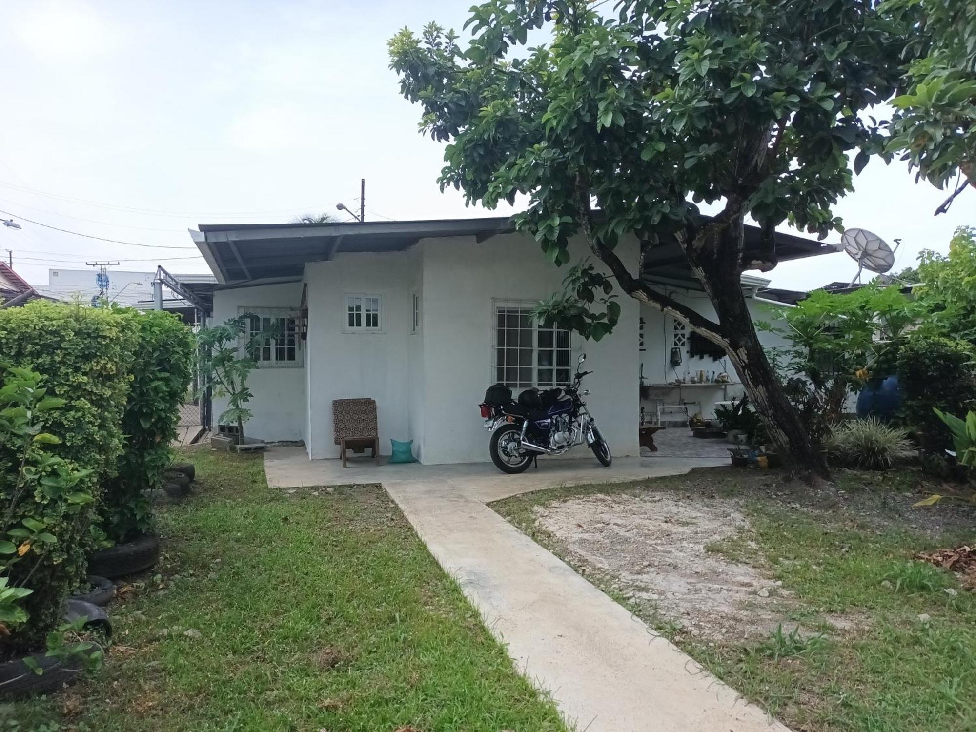 Gia'S Garage & Home For Bocas Travelers Almirante 외부 사진
