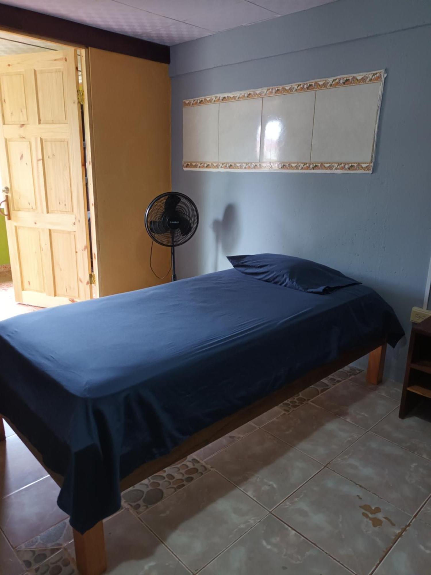 Gia'S Garage & Home For Bocas Travelers Almirante 외부 사진