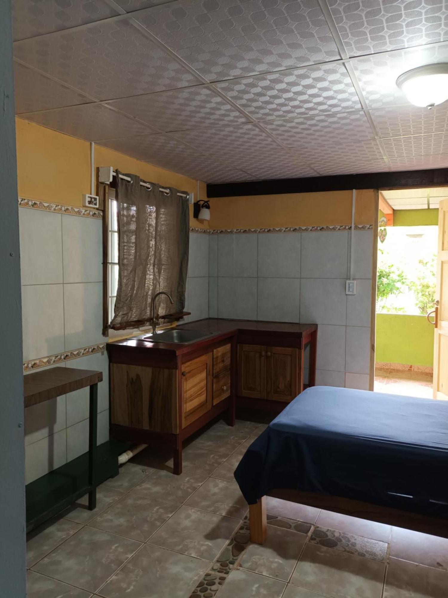 Gia'S Garage & Home For Bocas Travelers Almirante 외부 사진